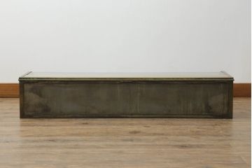 フランスアンティーク　激レアデザイン!　真鍮枠　ディスプレイにおすすめ!背面鏡張りのRガラス卓上ショーケース(ガラスケース、陳列棚、店舗什器、曲げガラス)(R-057258)