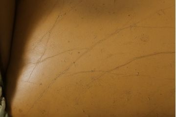 中古　SILIK(シリック)　本革と細やかな彫刻が高級感あふれるデスクチェア(定価約90万円)(アームチェア)(R-057259)