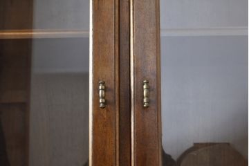 中古　美品　DREXEL HERITAGE(ドレクセルヘリテイジ)　エスペラント　クラシカルな佇まいが魅力のキャビネット(定価約120万円)(カップボード、食器棚、飾り棚、戸棚)(R-057261)