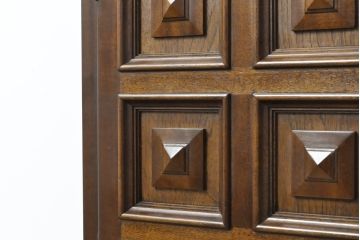 中古　美品　DREXEL HERITAGE(ドレクセルヘリテイジ)　エスペラント　クラシカルな佇まいが魅力のキャビネット(定価約120万円)(カップボード、食器棚、飾り棚、戸棚)(R-057261)