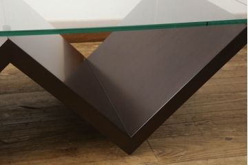 中古　美品　arflex(アルフレックス)　MONTAGNA(モンターニャ)　W字型の脚のデザインがお洒落なセンターテーブル(定価約20万円)(ガラステーブル、ローテーブル)(R-057262)