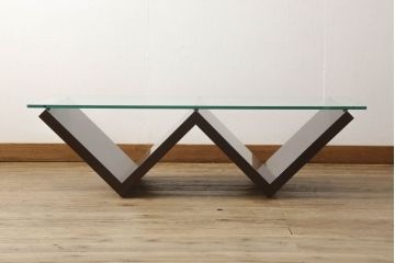 中古　美品　arflex(アルフレックス)　MONTAGNA(モンターニャ)　W字型の脚のデザインがお洒落なセンターテーブル(定価約20万円)(ガラステーブル、ローテーブル)(R-057262)