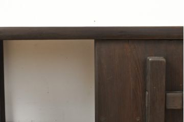 和製ビンテージ　高級品　杉材　李朝デザインがアクセントになるロータイプ飾り棚(テレビ台、飾り台、ローボード、ヴィンテージ)(R-057263)