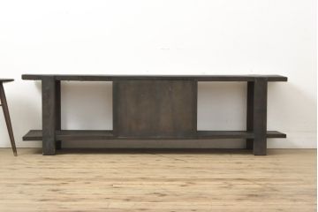 和製ビンテージ　高級品　杉材　李朝デザインがアクセントになるロータイプ飾り棚(テレビ台、飾り台、ローボード、ヴィンテージ)(R-057263)