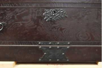 中古　美品　ケヤキ(欅)材・中桐　落ち着いた品のある佇まいが魅力的な国産民芸箪笥(和箪笥、衣装箪笥、収納箪笥、引き出し、チェスト)(R-057264)