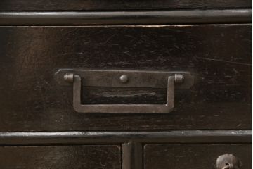 アンティーク家具　古民具・骨董　総ケヤキ(欅)材　江戸　重厚な佇まいが魅力の佐渡船箪笥(舟箪笥、掛硯型、懸硯型、小引き出し、小物収納)(R-057290)