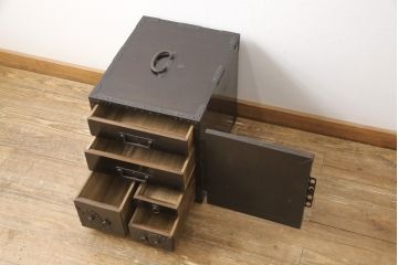 アンティーク家具　古民具・骨董　総ケヤキ(欅)材　江戸　重厚な佇まいが魅力の佐渡船箪笥(舟箪笥、掛硯型、懸硯型、小引き出し、小物収納)(R-057290)