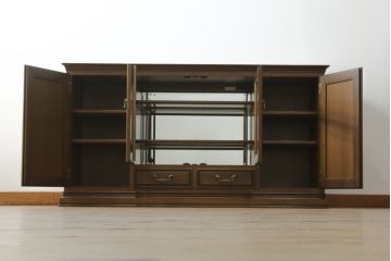 中古　マルニ　地中海ロイヤル(ROYAL)　クラシカルな雰囲気を醸し出すサイドボード(定価約45万円)(キャビネット、収納棚、戸棚、飾り棚)(R-057298)