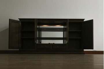 中古　マルニ　地中海ロイヤル(ROYAL)　クラシカルな雰囲気を醸し出すサイドボード(定価約45万円)(キャビネット、収納棚、戸棚、飾り棚)(R-057298)