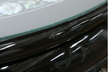 中古　民芸家具　オーバル型　豪華絢爛な螺鈿細工の座卓(定価約67万円)(ローテーブル、センターテーブル)(R-057300)
