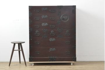 中古　美品　ケヤキ(欅)材・中桐　落ち着いた品のある佇まいが魅力的な国産民芸箪笥(和箪笥、衣装箪笥、収納箪笥、引き出し、チェスト)(R-057301)