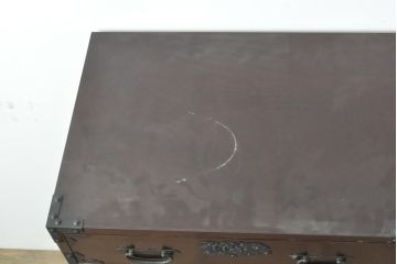 中古　美品　ケヤキ(欅)材・中桐　落ち着いた品のある佇まいが魅力的な国産民芸箪笥(和箪笥、衣装箪笥、収納箪笥、引き出し、チェスト)(R-057301)