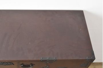 中古　美品　ケヤキ(欅)材・中桐　落ち着いた品のある佇まいが魅力的な国産民芸箪笥(和箪笥、衣装箪笥、収納箪笥、引き出し、チェスト)(R-057302)
