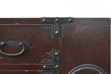 中古　美品　ケヤキ(欅)材・中桐　落ち着いた品のある佇まいが魅力的な国産民芸箪笥(和箪笥、衣装箪笥、収納箪笥、引き出し、チェスト)(R-057302)