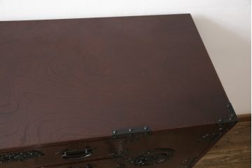 中古　美品　ケヤキ(欅)材・中桐　落ち着いた品のある佇まいが魅力的な国産民芸箪笥(和箪笥、衣装箪笥、収納箪笥、引き出し、チェスト)(R-057304)