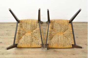 和製ビンテージ　ジャンク品　グラツキ有り　しっかりと編み込まれたラッシがポイント!スタイリッシュなラッシチェア2脚セット(椅子、イス、ヴィンテージ)(R-057305)