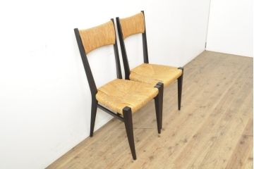 和製ビンテージ　ジャンク品　グラツキ有り　しっかりと編み込まれたラッシがポイント!スタイリッシュなラッシチェア2脚セット(椅子、イス、ヴィンテージ)(R-057307)