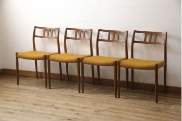 デンマークビンテージ　北欧家具　チーク材　J.L.モラー　デザインモデル79　イエローカラーの明るい色合いが魅力のダイニングチェア4脚セット(アームレスチェア、ヴィンテージ)(R-057309)