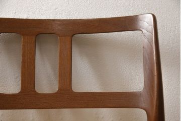デンマークビンテージ　北欧家具　チーク材　J.L.モラー　デザインモデル79　イエローカラーの明るい色合いが魅力のダイニングチェア4脚セット(アームレスチェア、ヴィンテージ)(R-057309)