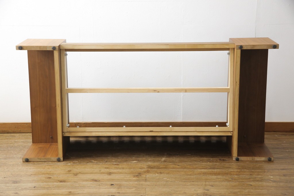 中古　美品　ロックストーン(ROCK STONE)　ウォールナット・本革　シンプルモダンなデザインが目を引く2人掛けレザーソファ　定価約54万円　(R-057322)