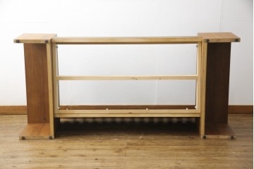 中古　美品　ロックストーン(ROCK STONE)　ウォールナット・本革　シンプルモダンなデザインが目を引く2人掛けレザーソファ　定価約54万円　(R-057322)