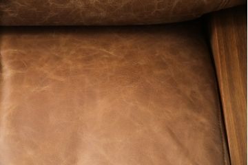 中古　美品　ロックストーン(ROCK STONE)　ウォールナット・本革　シンプルモダンなデザインが目を引く2人掛けレザーソファ(定価約54万円)(二人掛けソファ、2P)(R-057322)