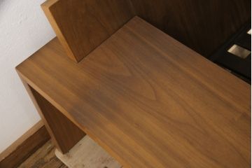 中古　美品　ロックストーン(ROCK STONE)　ウォールナット・本革　シンプルモダンなデザインが目を引く2人掛けレザーソファ(定価約54万円)(二人掛けソファ、2P)(R-057322)