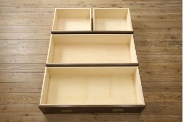 中古　カリモク家具(karimoku)　domani(ドマーニ)　Morganton(モーガントン)　上品な佇まいのチェスト(定価約21万6千円)(サイドチェスト、引き出し)(R-057324)