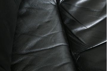 北欧ビンテージ　スウェーデン　G-Mobel社　高級感のある佇まいが魅力的な本革ラウンジチェア+オットマンのセット(一人掛けソファ、1人掛け、アームチェア、レザー、ヴィンテージ)(R-057333)