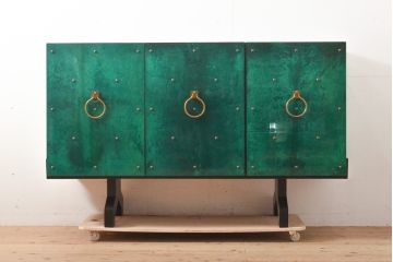 激レア!　ビンテージ家具　イタリア高級家具　アルド・トゥーラ(ALDO TURA)　個性的なデザインがインパクト抜群のサイドボード(収納棚、戸棚、ヴィンテージ)(R-057334)