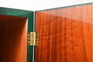 激レア!　ビンテージ家具　イタリア高級家具　アルド・トゥーラ(ALDO TURA)　個性的なデザインがインパクト抜群のサイドボード(収納棚、戸棚、ヴィンテージ)(R-057334)