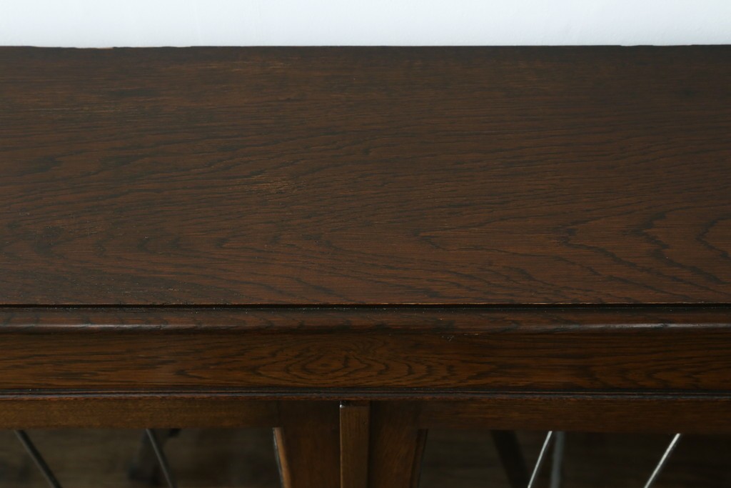 イギリスアンティーク　オーク材　クラシカルな雰囲気を醸し出すステンドグラスブックケース　(R-057344)