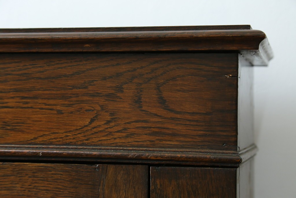 イギリスアンティーク　オーク材　クラシカルな雰囲気を醸し出すステンドグラスブックケース　(R-057344)