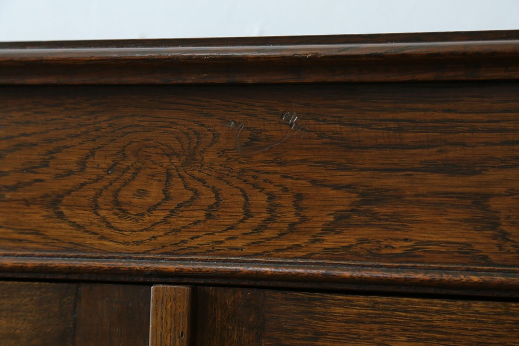 イギリスアンティーク　オーク材　クラシカルな雰囲気を醸し出すステンドグラスブックケース　(R-057344)