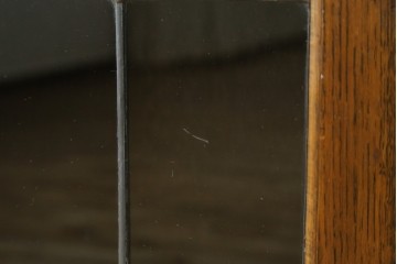 イギリスアンティーク　オーク材　クラシカルな雰囲気を醸し出すステンドグラスブックケース　(R-057344)