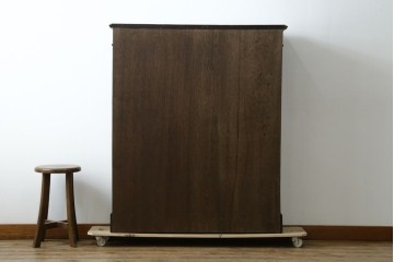 イギリスアンティーク　オーク材　クラシカルな雰囲気を醸し出すステンドグラスブックケース　(R-057344)