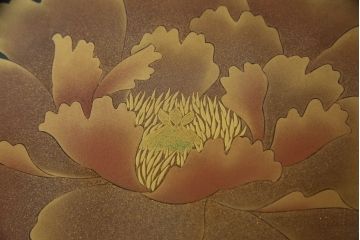 中古　美品　伝統工芸輪島塗　高海堂　天板下のデザインが特徴的な丸座卓(定価約180万円)(ちゃぶ台、テーブル、ローテーブル、ラウンドテーブル)(R-057352)