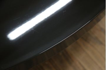 中古　美品　伝統工芸輪島塗　高海堂　天板下のデザインが特徴的な丸座卓(定価約180万円)(ちゃぶ台、テーブル、ローテーブル、ラウンドテーブル)(R-057352)
