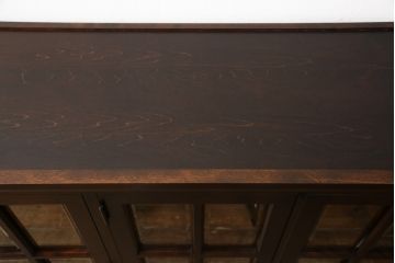 中古　北海道民芸家具　脚を付けてリメイク!　シックな大人空間を演出してくれるキャビネット(食器棚、飾り棚、収納棚、本箱、ブックケース、サイドボード、サイドキャビネット)(R-057353)