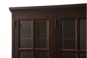 中古　北海道民芸家具　脚を付けてリメイク!　シックな大人空間を演出してくれるキャビネット(食器棚、飾り棚、収納棚、本箱、ブックケース、サイドボード、サイドキャビネット)(R-057353)