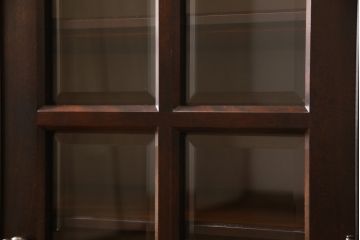 中古　北海道民芸家具　脚を付けてリメイク!　シックな大人空間を演出してくれるキャビネット(食器棚、飾り棚、収納棚、本箱、ブックケース、サイドボード、サイドキャビネット)(R-057353)