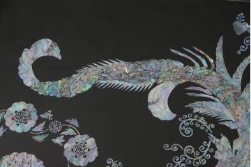 中古　民芸家具　オーバル型　豪華絢爛な螺鈿細工の座卓(定価約67万円)(ローテーブル、センターテーブル)(R-057356)
