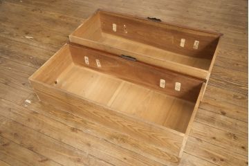 和製アンティーク　上手物　前面ケヤキ(欅)材　金具の立派な二本松箪笥ローボード(ローチェスト、テレビ台、時代箪笥、収納箪笥、和タンス、引き出し)(R-057360)