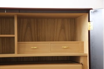 中古　最高級品　松創　秋草図　朱漆塗り　繊細な螺鈿細工が目を引く総桐箪笥(定価推定350万円以上)(衣装タンス、着物箪笥、桐たんす)(R-057380)