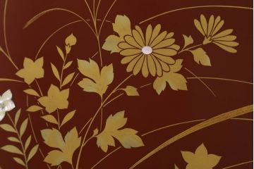 中古　最高級品　松創　秋草図　朱漆塗り　繊細な螺鈿細工が目を引く総桐箪笥(定価推定350万円以上)(桐たんす、着物箪笥、衣装タンス、和箪笥)(R-057382)