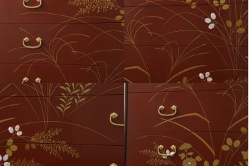 中古　最高級品　松創　秋草図　朱漆塗り　繊細な螺鈿細工が目を引く総桐箪笥(定価推定350万円以上)(桐たんす、着物箪笥、衣装タンス、和箪笥)(R-057382)