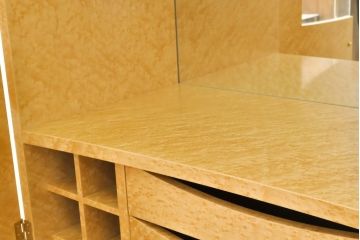 中古　ほぼ新品　超美品　松創(MATSUSO)　エルテ　高級感あふれる大人の空間づくりにオススメのバーズアイキャビネット(定価約260万円)(収納棚、戸棚、ワインキャビネット、バーキャビネット)(R-057392)
