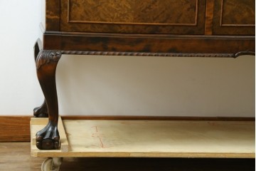 イギリスアンティーク　最高級!　マホガニー材　希少な杢目のキャビネット　(R-057393)