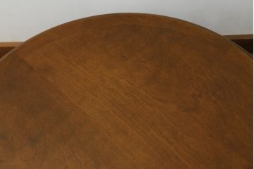 アメリカビンテージ　ガラス天板付き　凝った脚のデザインが目を引くセンターテーブル(ローテーブル、ラウンドテーブル、ヴィンテージ)(R-057394)