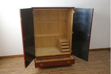 中古　最高級品　松創　秋草図　朱漆塗り　繊細な螺鈿細工が目を引く総桐箪笥(定価推定250万円以上)(ワードローブ、洋服タンス、桐たんす)(R-057397)